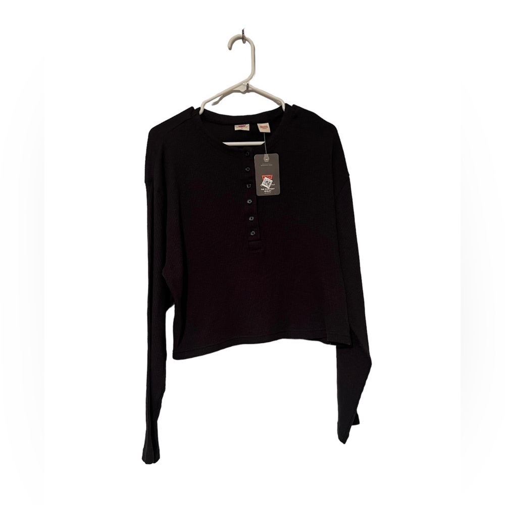 Levi’s long sleeve top